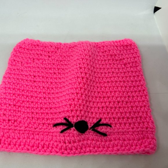 Handmade Crochet‎ Bright Pink Knit Cap w/Black Accent - Picture 7 of 8